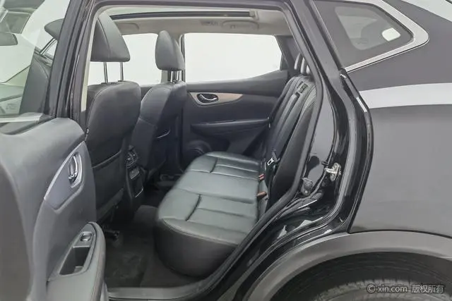 Nissan Qashqai 2.0 L XV Prem Deluxe Edition
