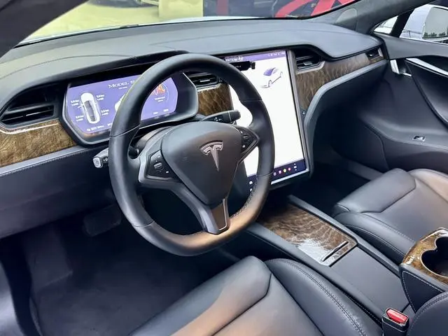 Tesla Model S Long battery life version