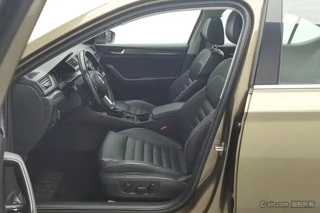Skoda Speed pie ZI330 DSG Smart Edition