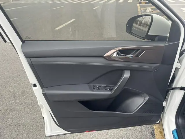 Volkswagen Tuyue 280TSI two-wheel drive Deluxe Edition