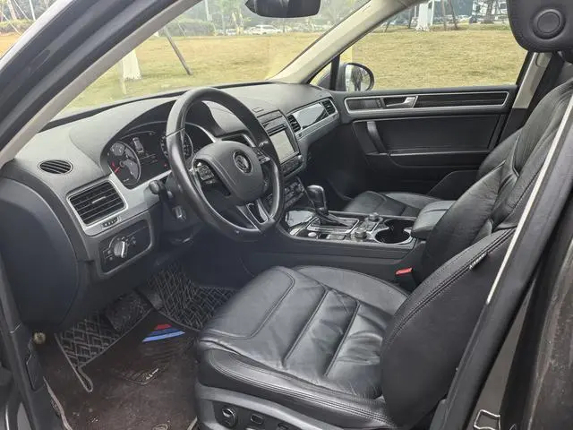 Volkswagen Touareg 3.0TSI departure type