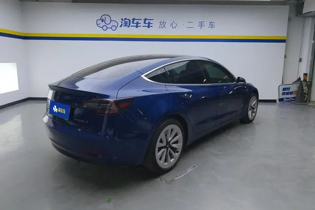 Tesla Model 3 Upgraded version of standard battery life rear drive