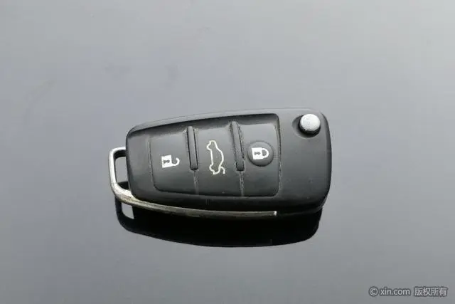 Refine Motors Ruifeng M4 Business Travel Series 2.0L Manual Express Version Country VI