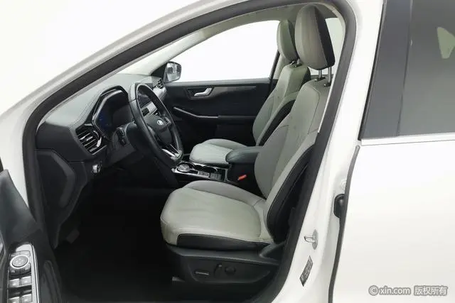 Ford Ruiji EcoBoost 245 four-wheel drive Jiaxiang model