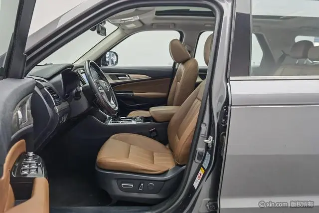 Changan Changan CS95 2.0T two-wheel drive Smart Road version