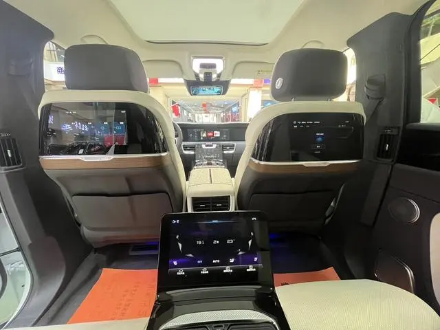 Hongqi Hongqi E-HS9 510km flag collar version four seats