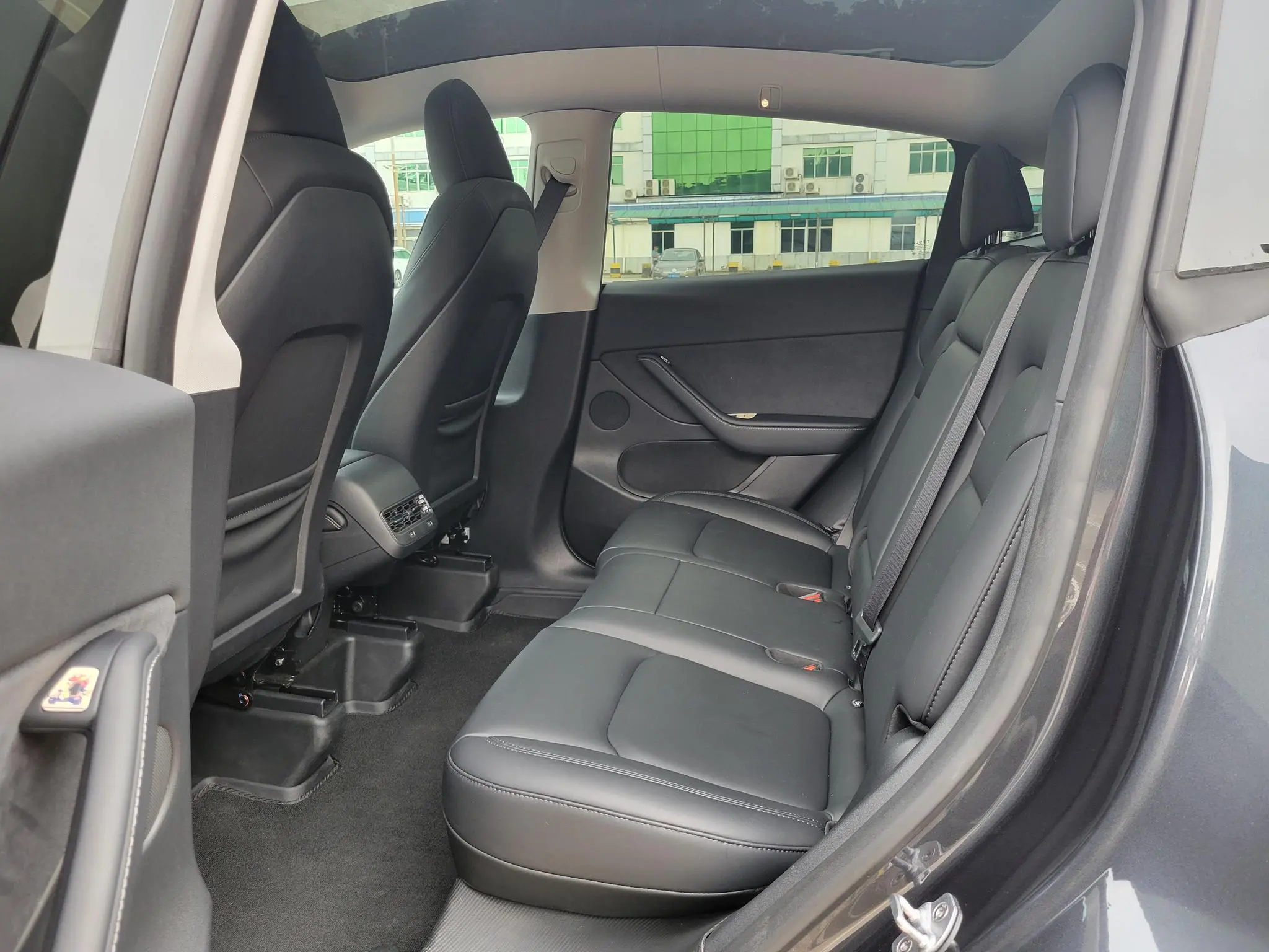 Tesla Model Y Rear-wheel drive version