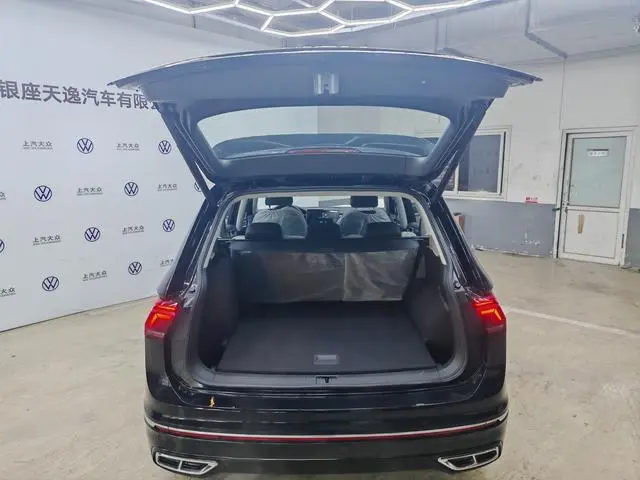 Volkswagen Tiguan L PHEV 430PHEV plug-in hybrid Premium Edition