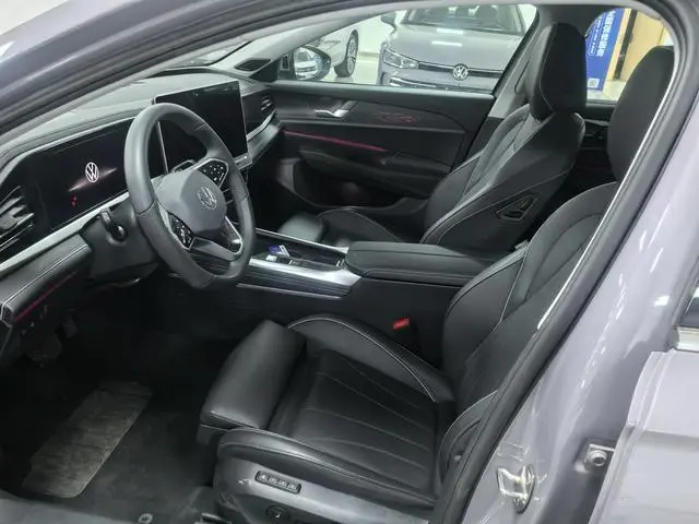 Volkswagen Passat Pro 380TSI Dragon Edition