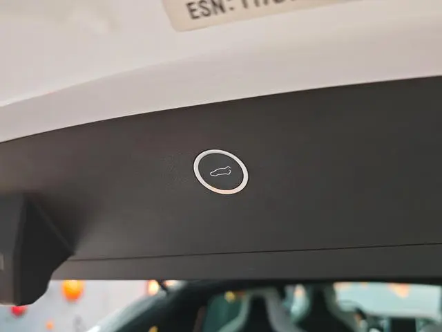 Tesla Model X 75D