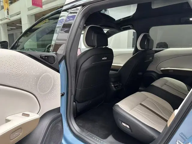 ZEEKR ZEEKR 007GT Four-wheel drive smart driving version 75kWh