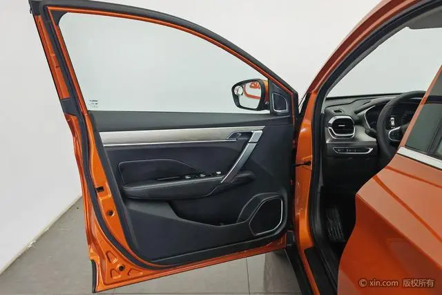 Geely Binyue 260T DCT Knight Country VI