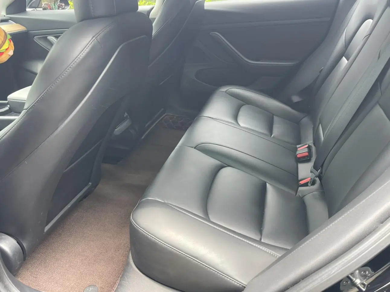 Tesla Model 3 Long battery life, rear-wheel drive version