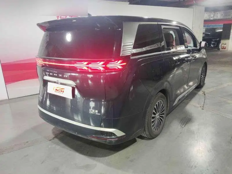 Denza Denza D9 DM 980 four-wheel drive flagship