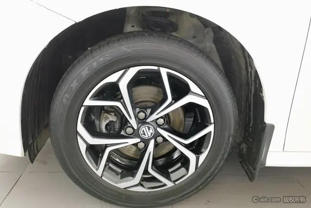 MG MG5 180DVVT Manual Youth Deluxe Edition