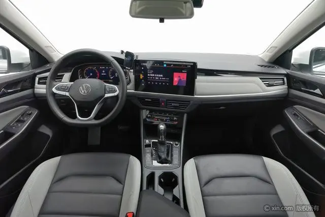 Volkswagen Bora 300TSI DSG Premium Edition