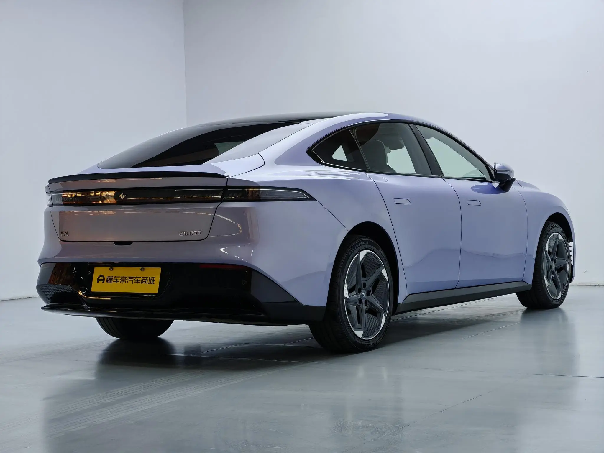 Dongfeng eπ eπ007 Pure electric 530Pro version