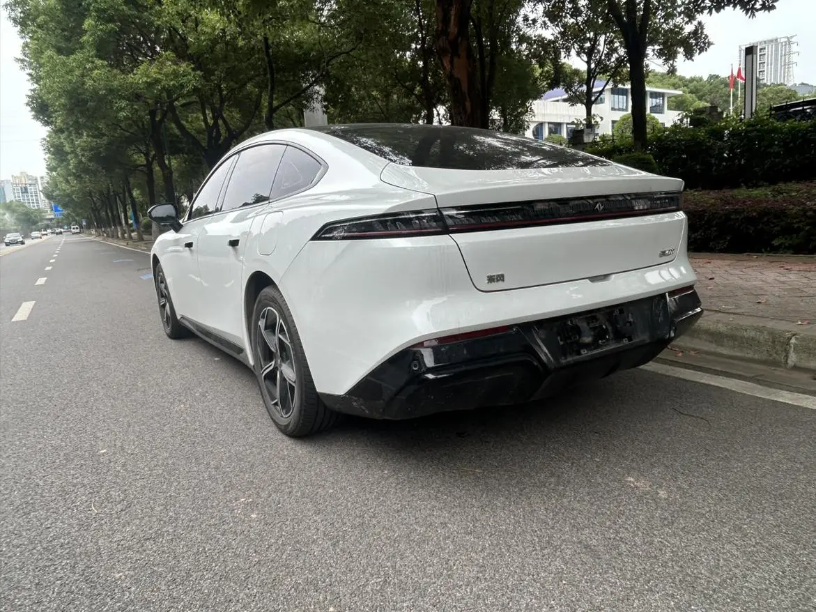 Dongfeng eπ eπ007 Extended range 200 Ruyi Edition