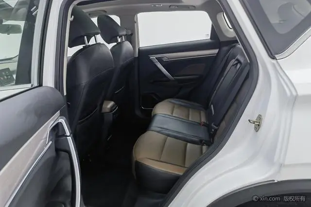 Geely Binyue 260T DCT Ranger Country VI