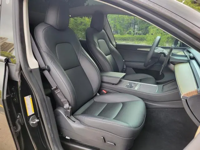 Tesla Model Y Facelifted rear-wheel drive version