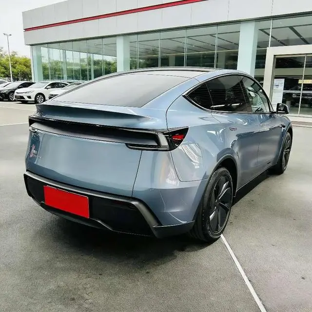 Tesla Model Y Rear-wheel drive version