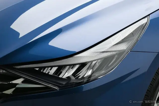 Hyundai Elantra 1.5L CVT LUX Premium Edition