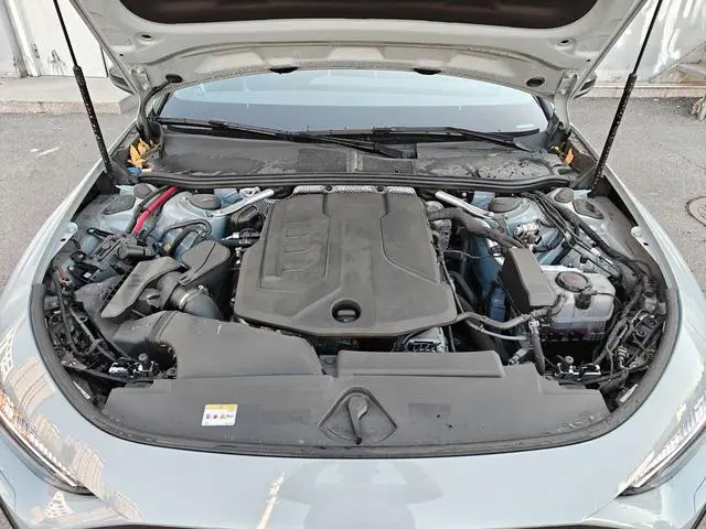 Audi Audi A5L 2.0T sports version quattro
