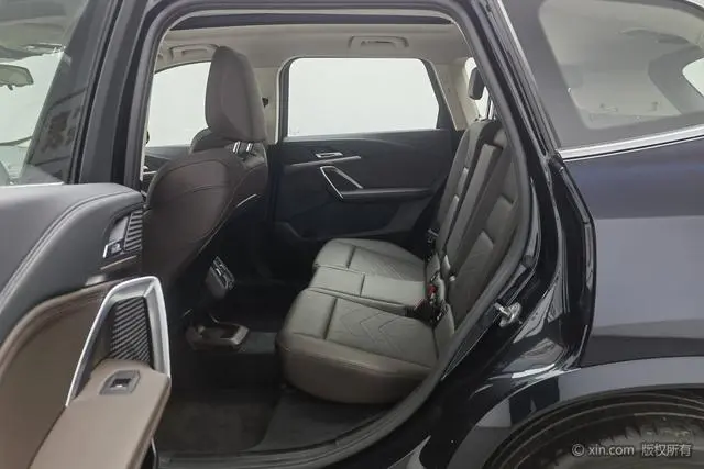 BMW BMW X1 sDrive25Li M sports suit