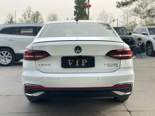 Volkswagen Lavida 300TSI DSG Starry Sky Manyi Edition