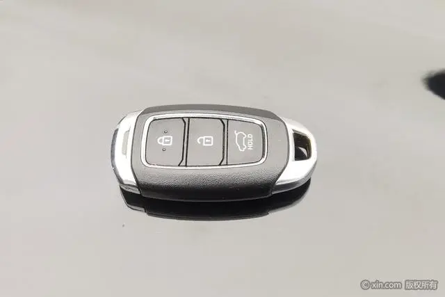 Hyundai Hyundai ix35 2.0L automatic two-wheel drive leading version GLS