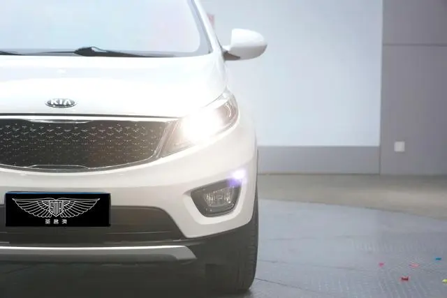 Kia Smart running 2.0L automatic two-wheel drive version GL