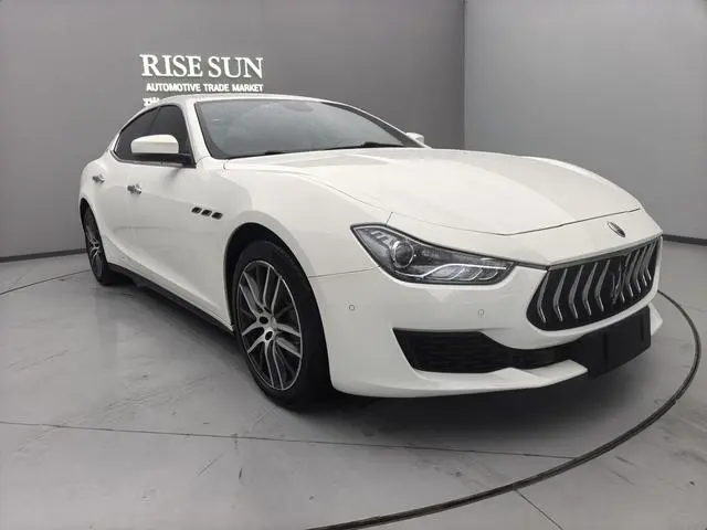 Maserati Ghibli 3.0T 350Hp standard version Country V