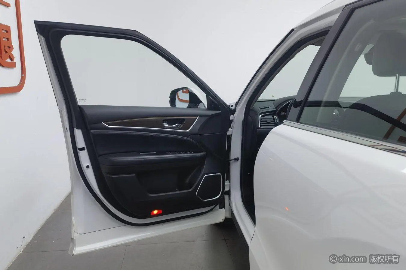 Honda Crown Road 370TURBO Four-wheel drive Exclusive Edition