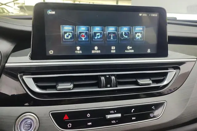 Changan Changan CS75 Glory Million Edition 280T DCT Luxury