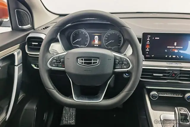 Geely Binyue 260T DCT Knight Country VI
