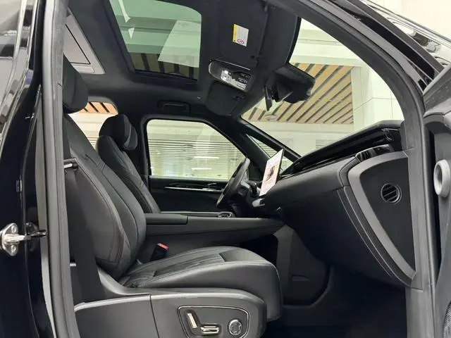 ZEEKR ZEEKR 009 Six-seater executive edition four-wheel drive 108kWh