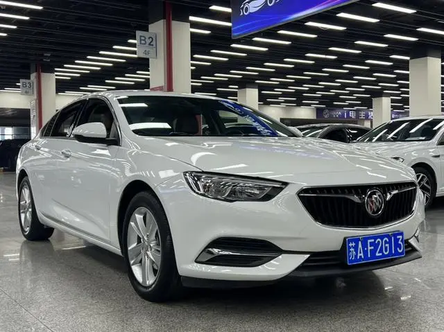 Buick Regal 20T Elite Country VI