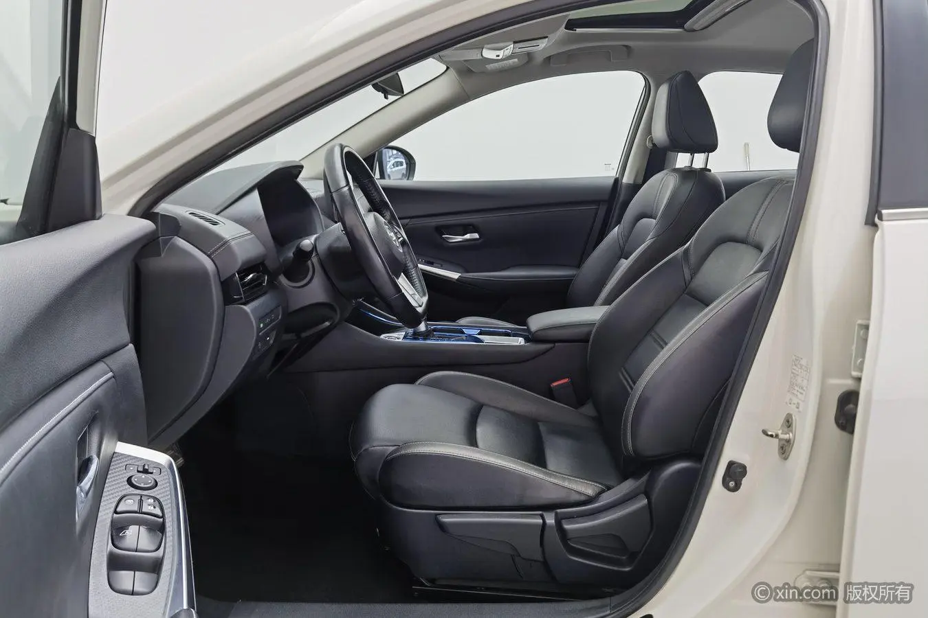 Nissan Xuan Yi 1.6L XL CVT Enjoy Edition