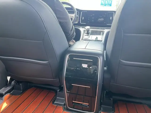 GAC Trumpchi M8 Lingxiu Series 390T Deluxe Edition