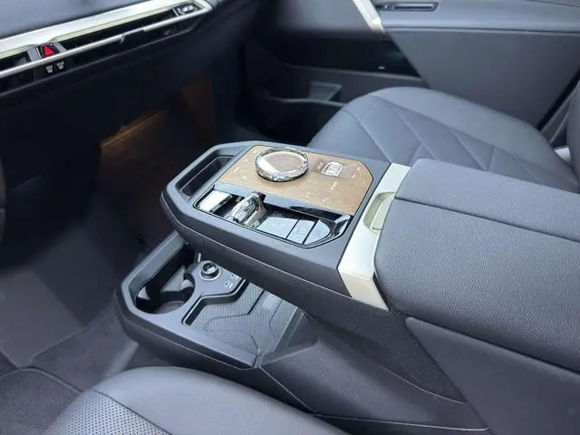 BMW BMW iX xDrive40