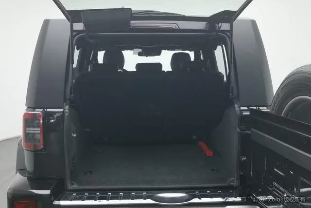 Beijing Beijing off-road BJ40 2.3T automatic four-wheel drive City Hunter Edition exclusive Country VI