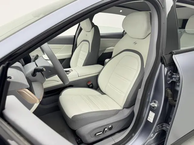 Dongfeng eπ eπ007 Pure electric 540 four-wheel drive Max version