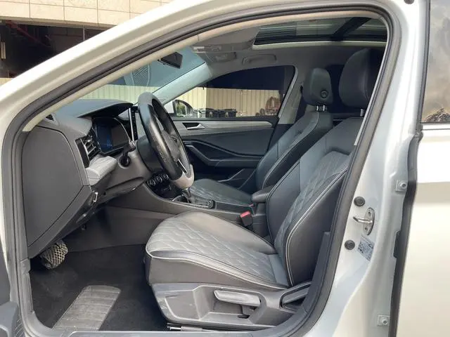Volkswagen Sagitar 200TSI DSG Beyond Edition