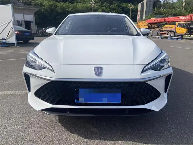 Roewe Roewe i5 1.5L CVT Premium Edition