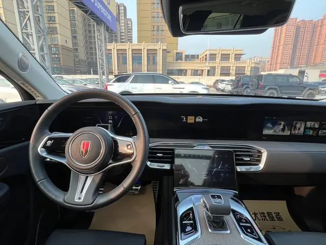 Hongqi Hongqi E-HS9 660km Qichang version six seats