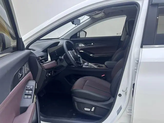 SOL Sihao X8 PLUS 1.5TGDI DCT Zhijia Edition 6/7 Seats