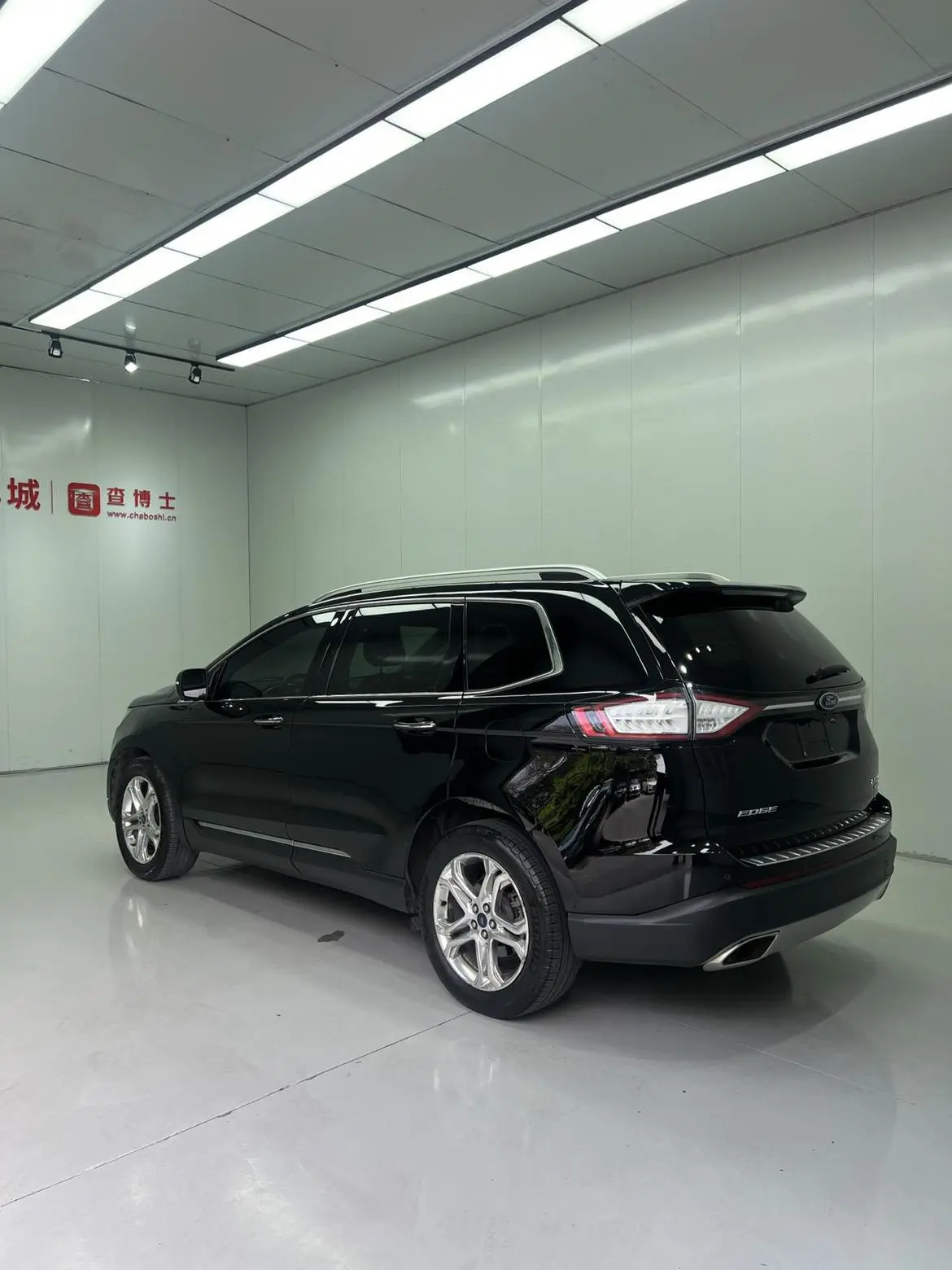 Ford Sharp World EcoBoost 245 two-wheel drive platinum sharp type 7-seater country V