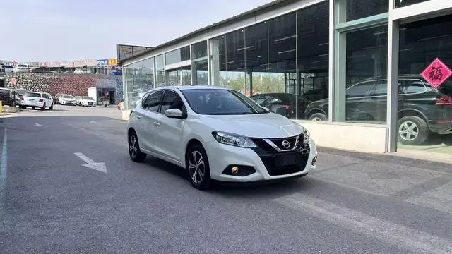 Nissan TIIDA 1.6L CVT Smart Travel Edition