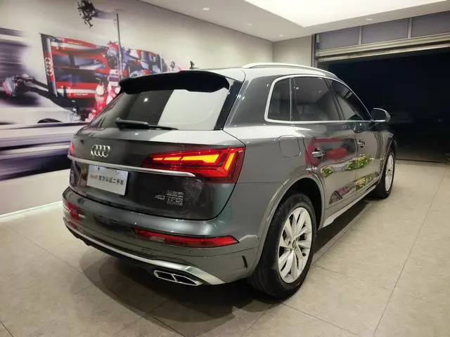 Audi Audi Q5L 40T luxury dynamic type