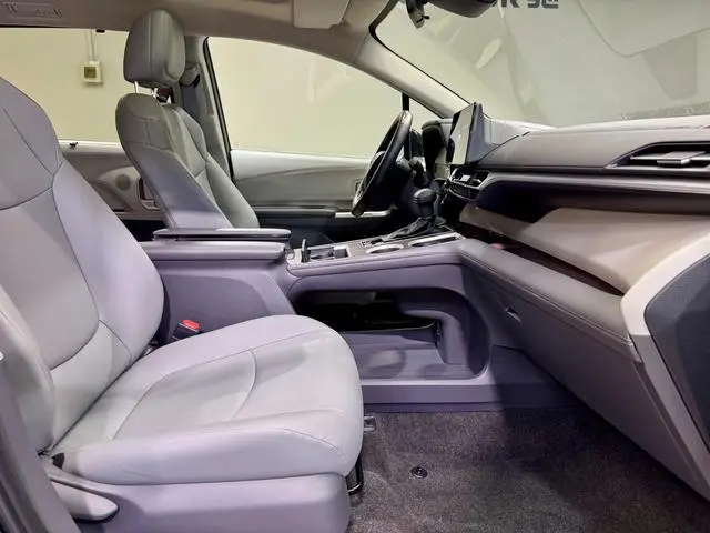 TOYOTA Grevia Smart electric hybrid dual engine 2.5L two-wheel drive comfort version